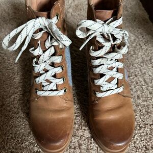 Like new Sorel Joan of Arctic wedge lii Lexi boots